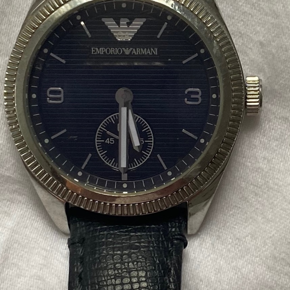 Watch - Picture 4 of 4